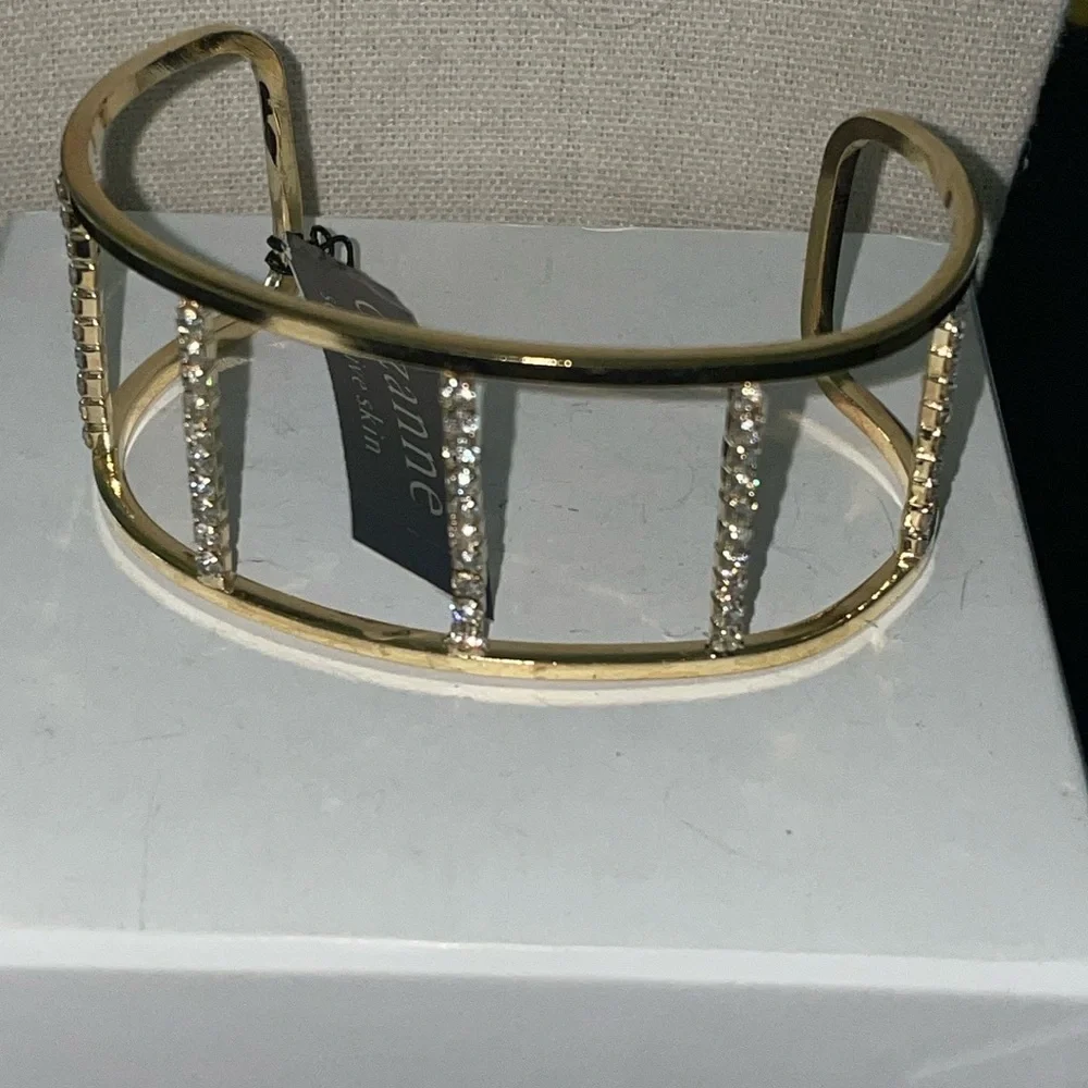 NWT Cezanne gold tone rhinestone cuff bracelet